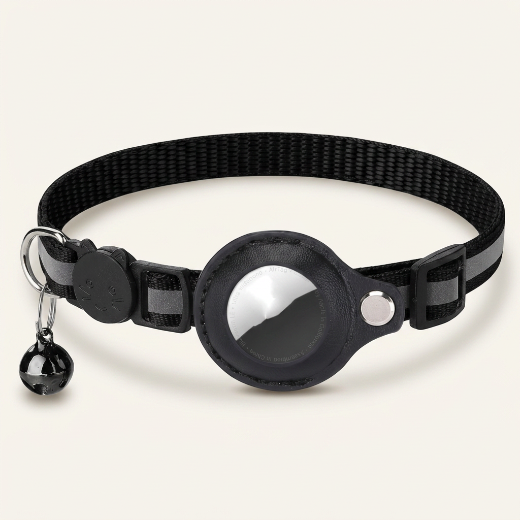 Reflective pet collar with tracker holder